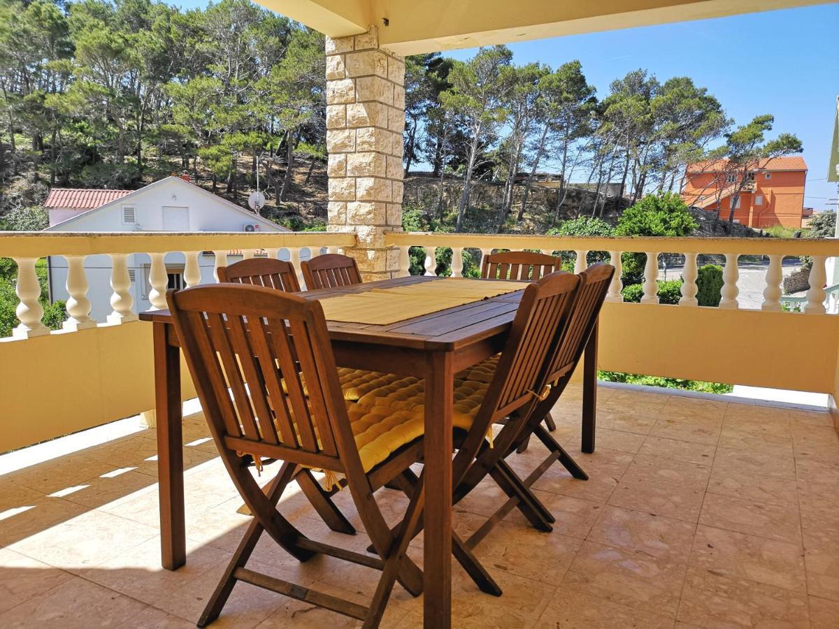 Apartments With A Swimming Pool Banjol, Rab - 11382 Exteriér fotografie